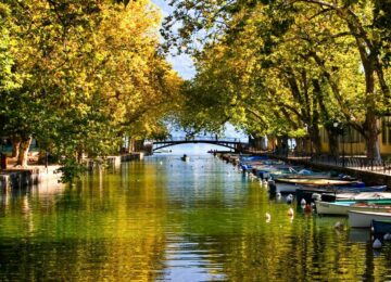 Quels sont les secrets d'un séjour réussi et économique à Annecy ?